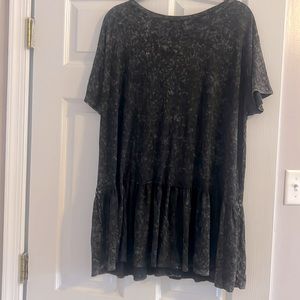 Oversized acid wash peplum t-shirt